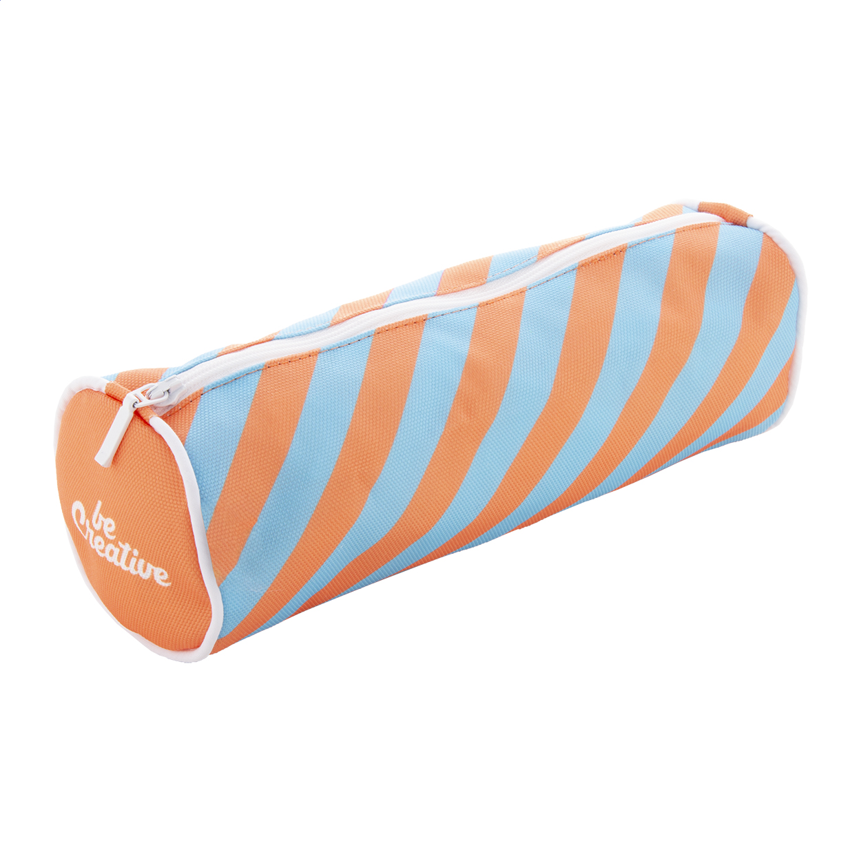 Astuccio per penne in poliestere 600D RPET di forma cilindrica con cerniera; personalizzabile con stampa in sublimazione su tutta la superficie ed etichetta RPET — gadget promozionale personalizzabile con il tuo logo