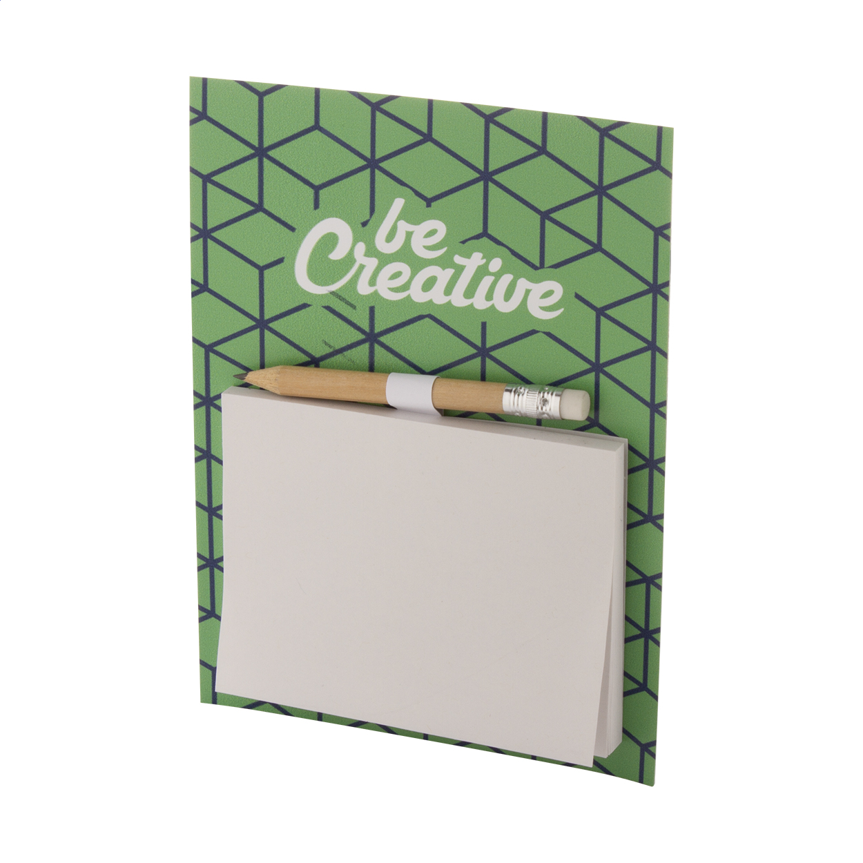 Magnete da frigo personalizzabile con stampa a colori, blocco di 50 foglietti adesivi in carta riciclata (100×75 mm) e mini matita di legno — gadget promozionale personalizzabile con il tuo logo