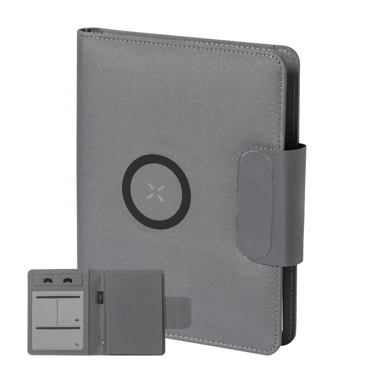 Cartella portadocumenti formato A5 in poliestere 300D RPET, con blocco da 65 fogli a righe, caricabatterie rapido magnetico wireless integrato (10W), power bank da 5000 mAh con porta di ricarica USB e supporto pieghevole per cellulare — gadget promozionale personalizzabile con il tuo logo