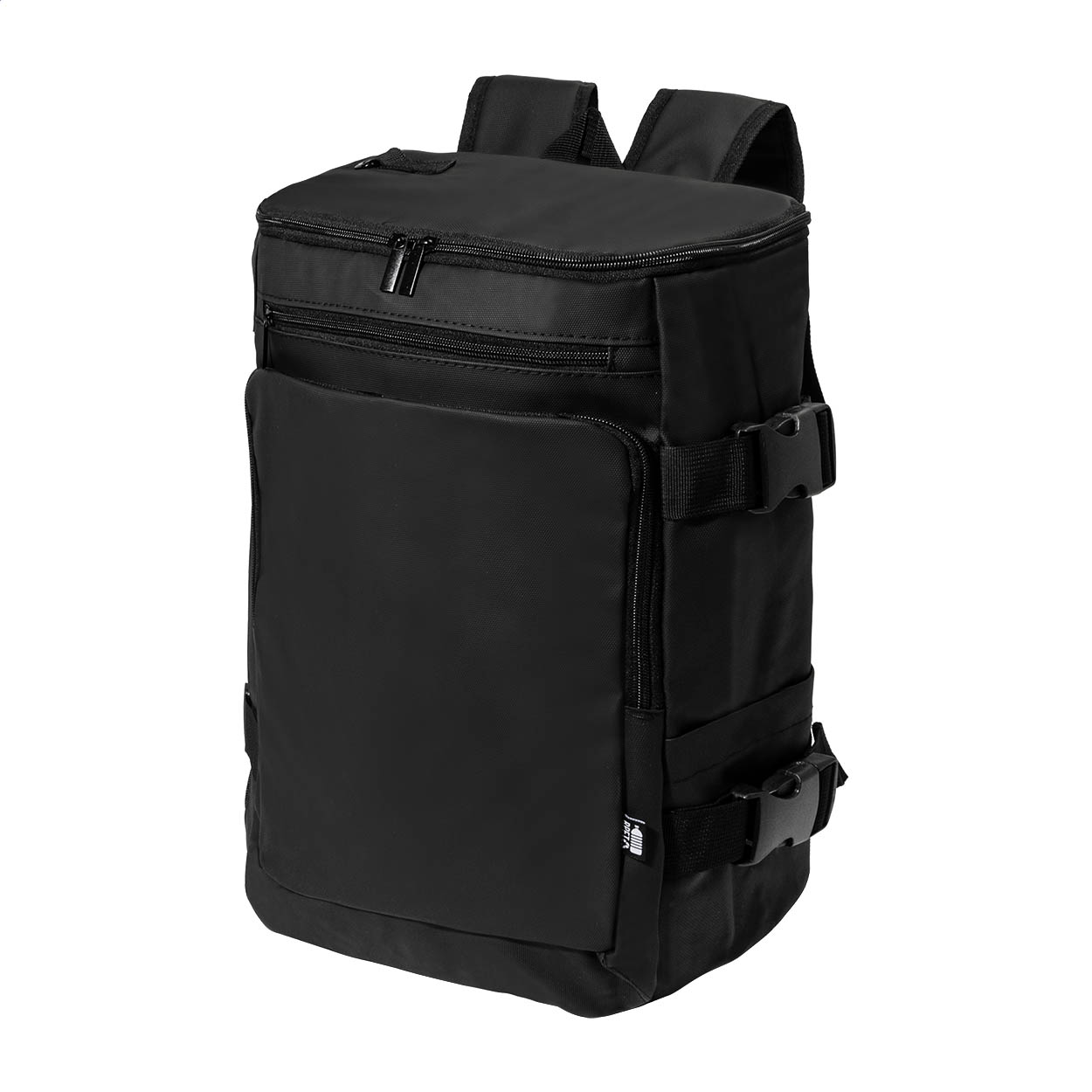 Zaino con doppia funzione di borsa portadocumenti in poliestere 600D RPETrivestito in PU impermeabile con scomparto principale con cerniera, due tasche anteriori chiuse da cerniera, tasca laterale, cinghie laterali con fibbia, scomparto imbottito per laptop (17"), schienale imbottito, spallacci staccabili ed etichetta RPET — gadget promozionale personalizzabile con il tuo logo