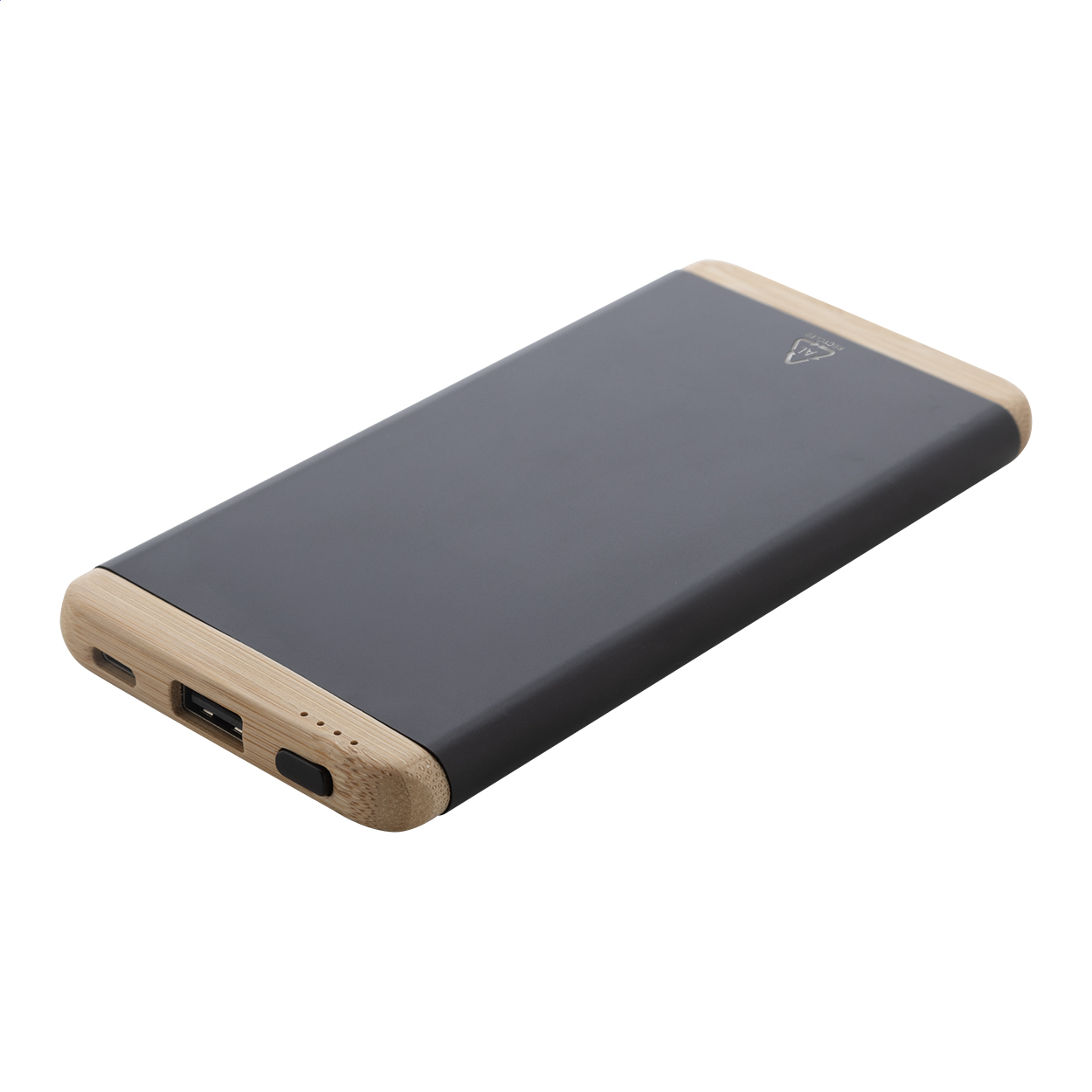Power bank in alluminio riciclato e bambù con batteria da 5000 mAh, 1 porta di ricarica USB, 1 USB-C e porta di ingresso USB-C — gadget promozionale personalizzabile con il tuo logo